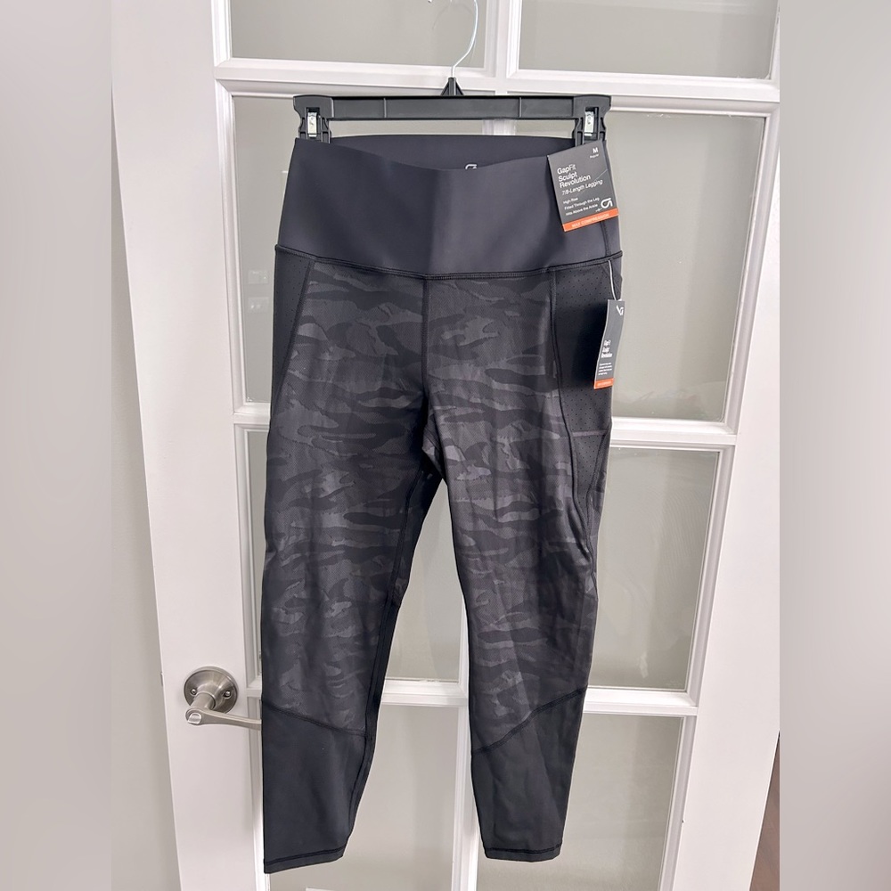 GapFit Sculpt Revolution, size M regular, new with tags